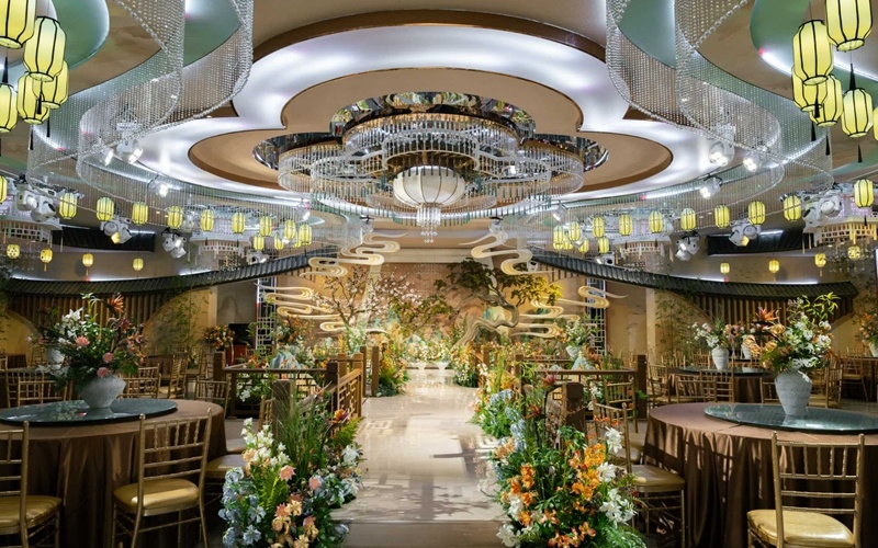 屏窗锦园 [ 最大18桌 · 高4.0m · 无柱 ·  ]